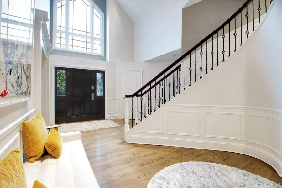 4 Meadowbrook Lane, Old Westbury, NY 11568 - Image #3