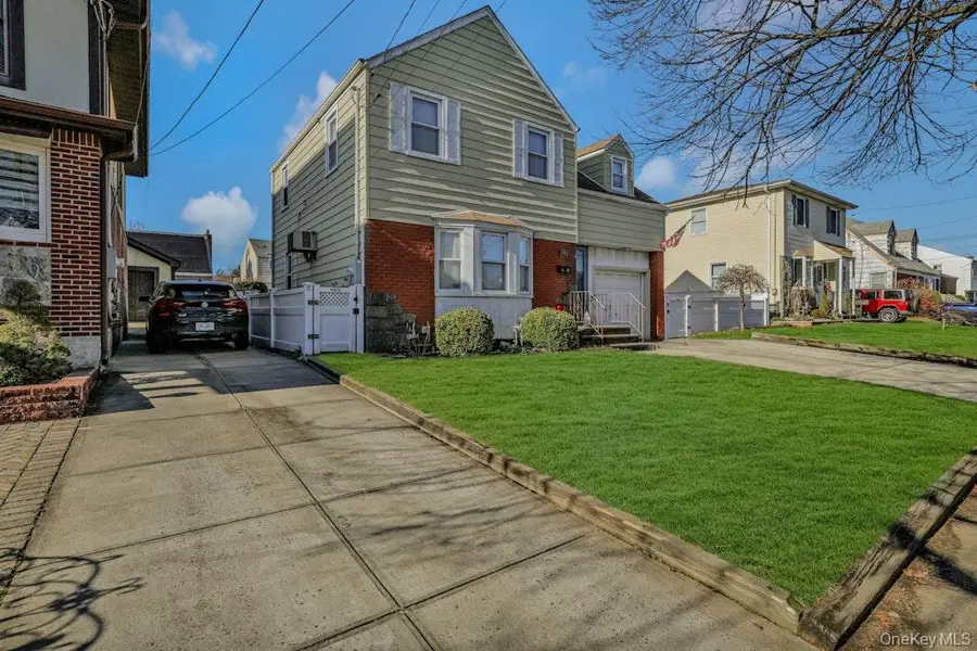 645 S 10th Street, New Hyde Park, NY 11040 - Image #3