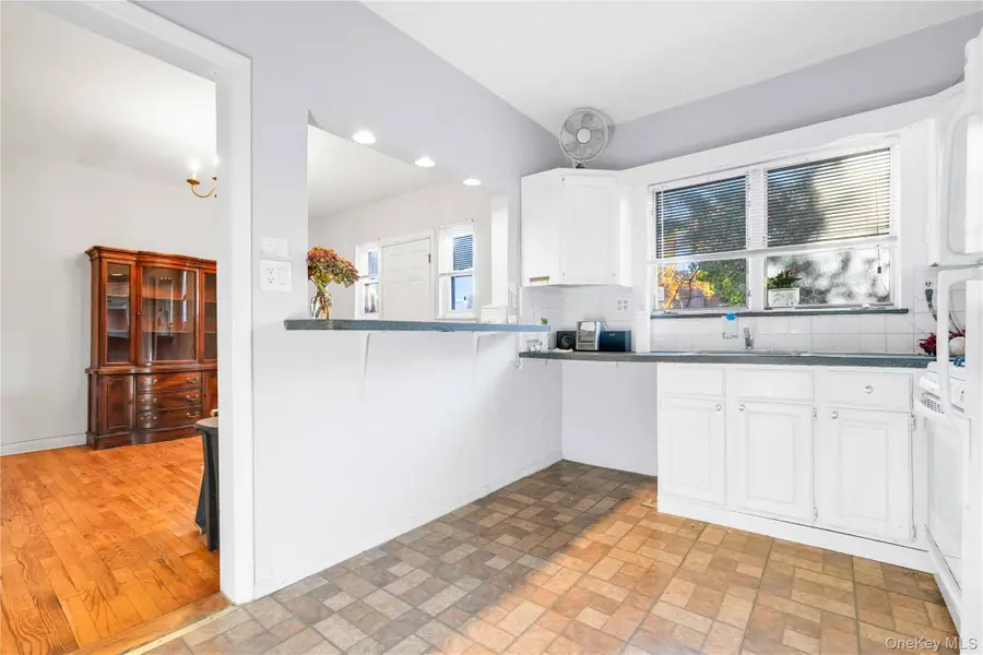 20-11 35th Street, Astoria, NY 11105 - Image #3