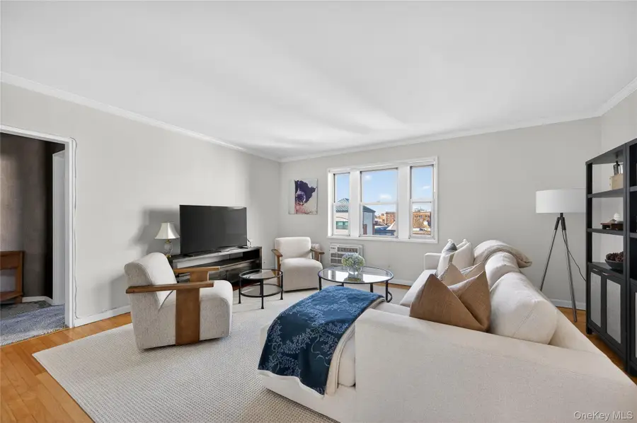 360 Stewart Avenue #3F, Garden City, NY 11530 - Image #3