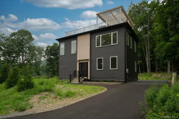 15 County Highway 5, Greenwood Lake, NY 10925