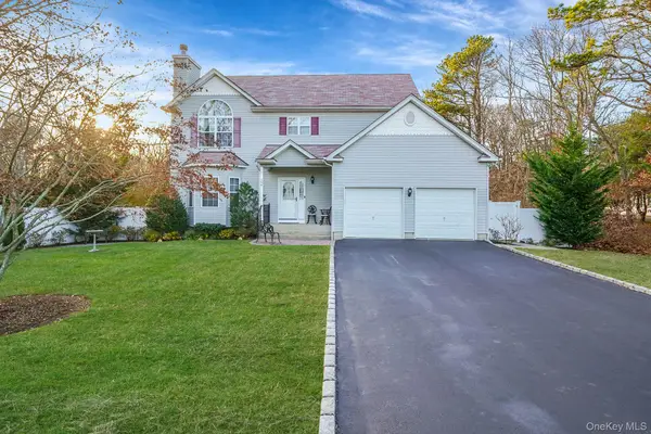 194 Oxhead Road, Centereach, NY 11720