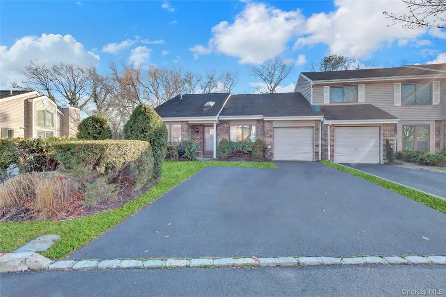 248 Pond View Lane, Smithtown, NY 11787 - Image #2