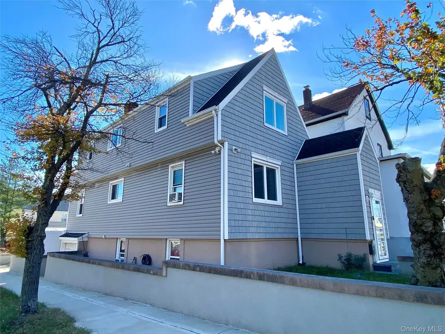 121 Carroll Avenue, Valley Stream, NY 11580 - Image #3