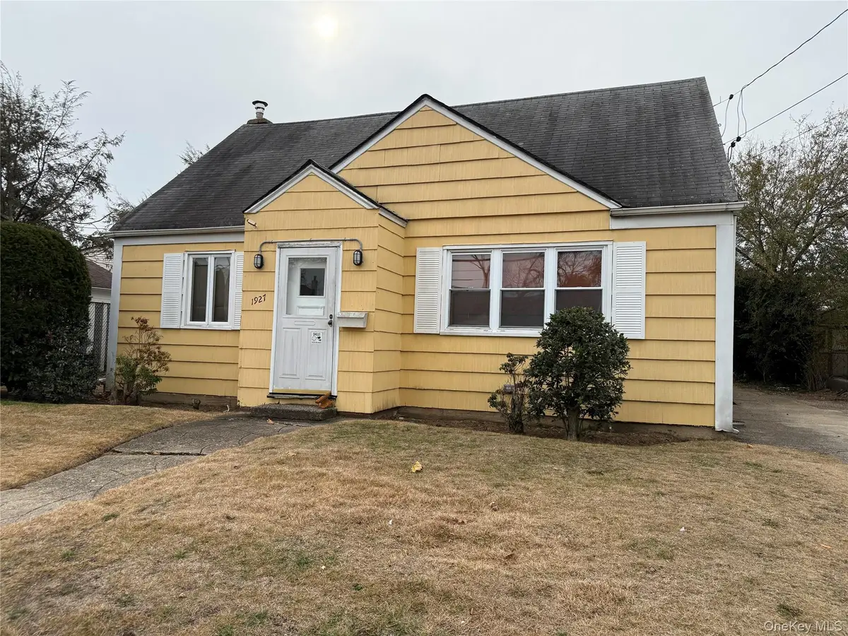 1927 Franklin Road, Valley Stream, NY 11580 - Image #1