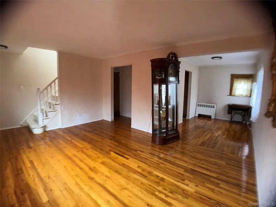 1927 Franklin Road, Valley Stream, NY 11580 - Image #3