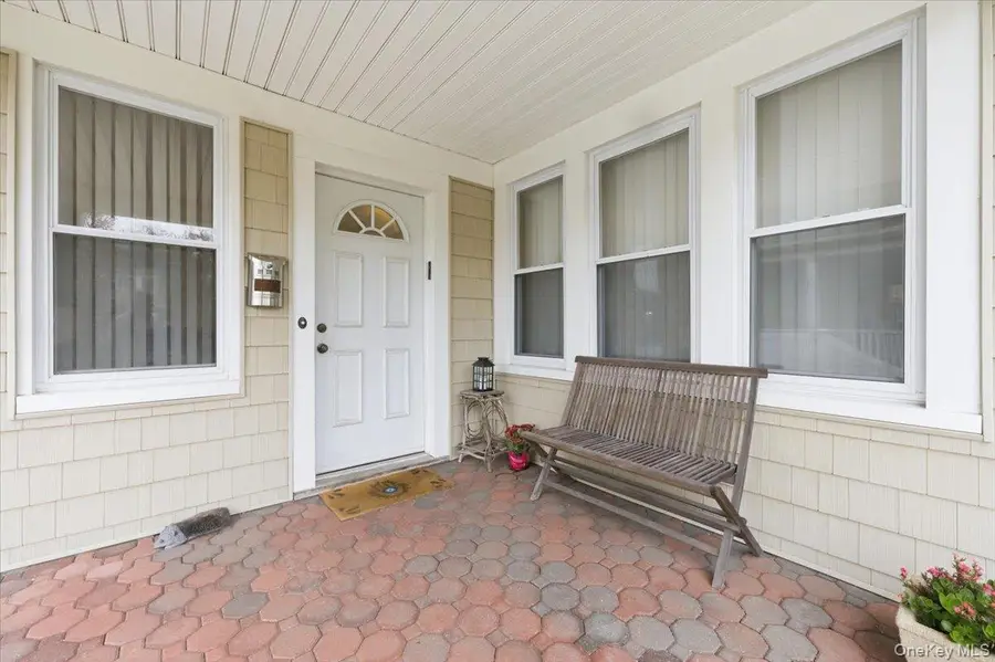 26 Carman Avenue, Cedarhurst, NY 11516 - Image #2