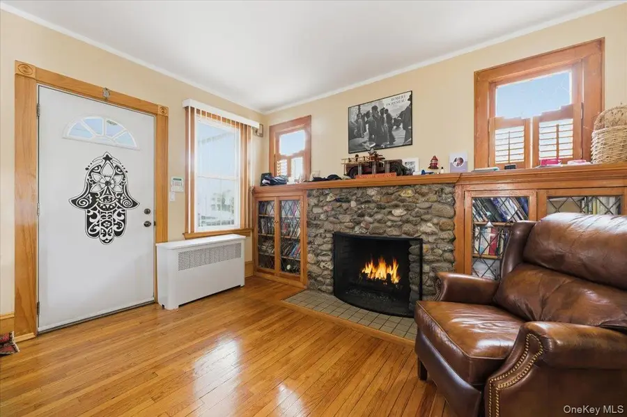 26 Carman Avenue, Cedarhurst, NY 11516 - Image #3