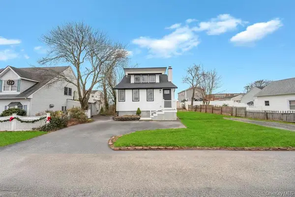 751 S Hickory Street, Lindenhurst, NY 11757