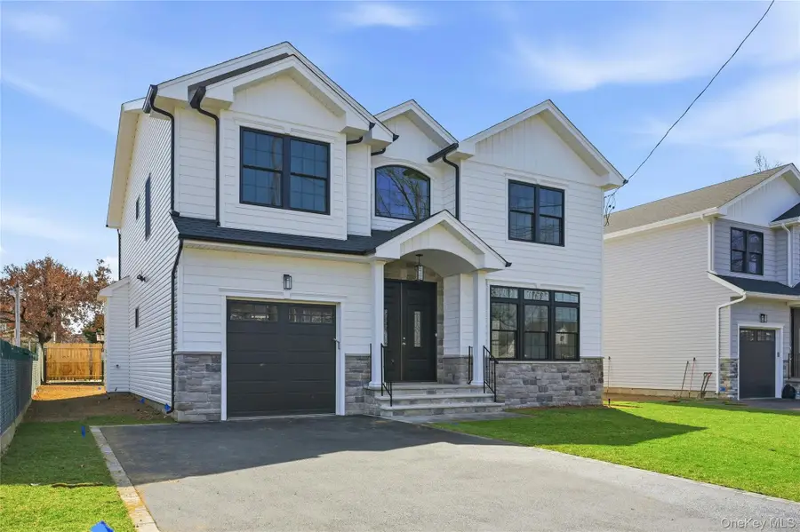 3390 Woodward Avenue, Wantagh, NY 11793 - #2