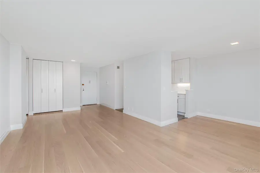 3671 Hudson Manor Terrace #14B, Bronx, NY 10463 - Image #2