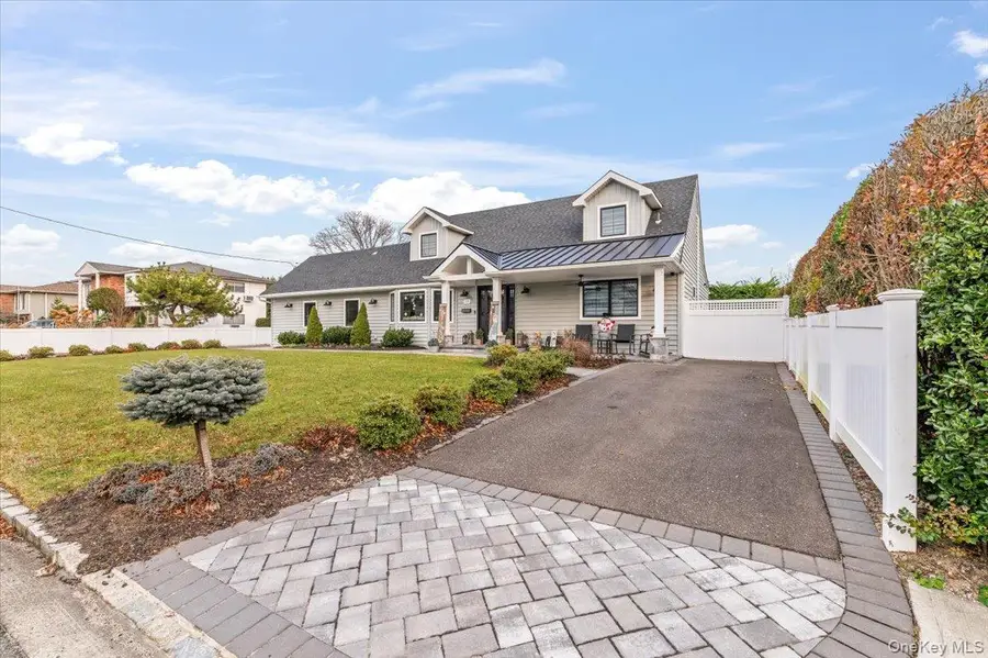 320 Clearview Lane, Massapequa, NY 11758 - Image #3