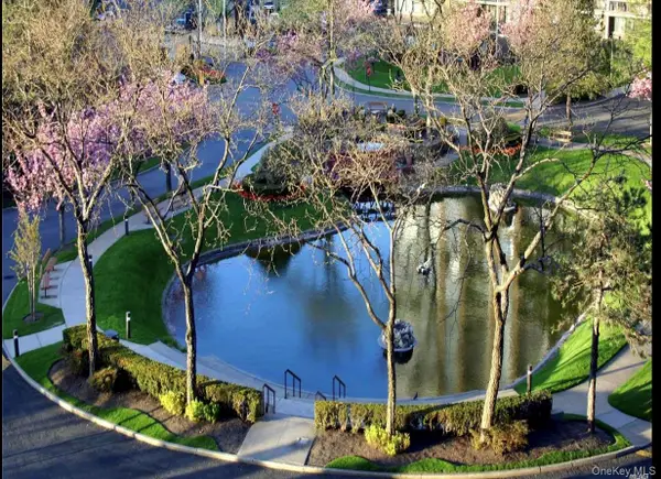 2 Bay Club Drive #17Z2, Bayside, NY 11360