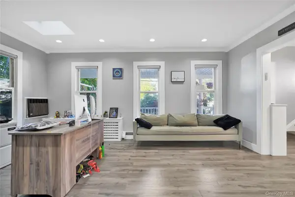 49 Centre Street, Woodmere, NY 11598