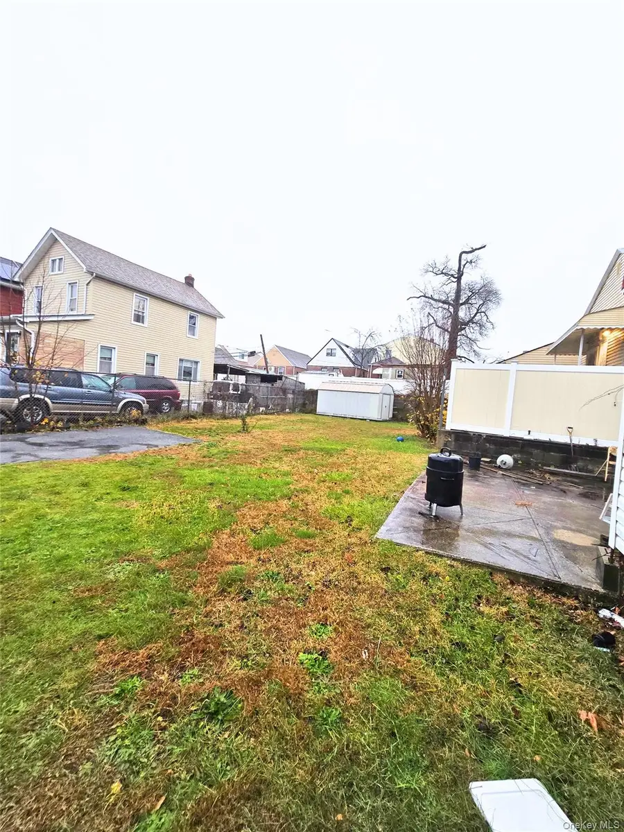 22301 133rd Avenue, Laurelton, NY 11413 - Image #3