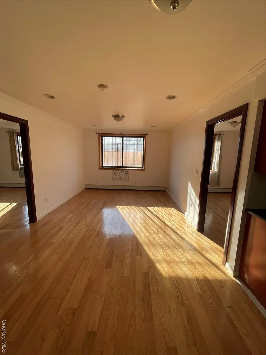 7548 Parsons Boulevard #1C, Fresh Meadows, NY 11366 - Image #2