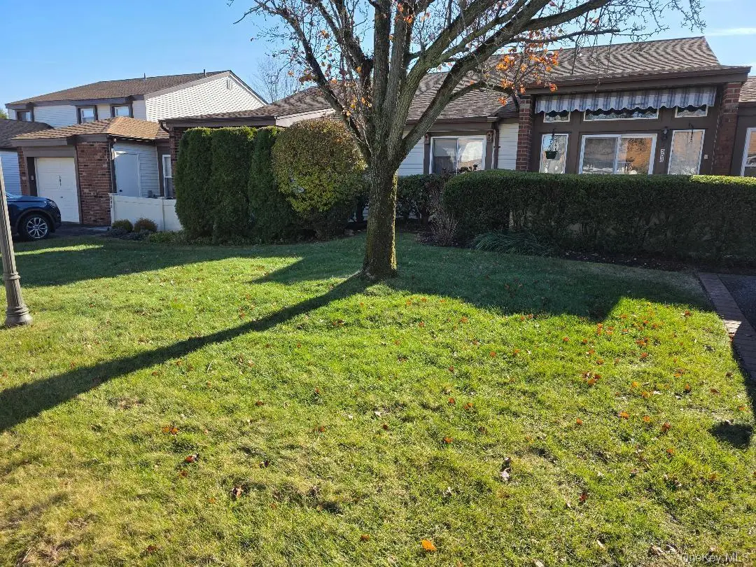 504 Gotham Court N, Saint James, NY 11780 - Image #1