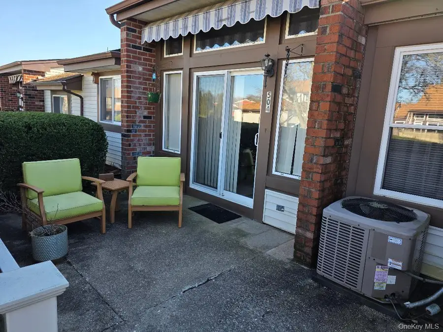 504 Gotham Court N, Saint James, NY 11780 - Image #3