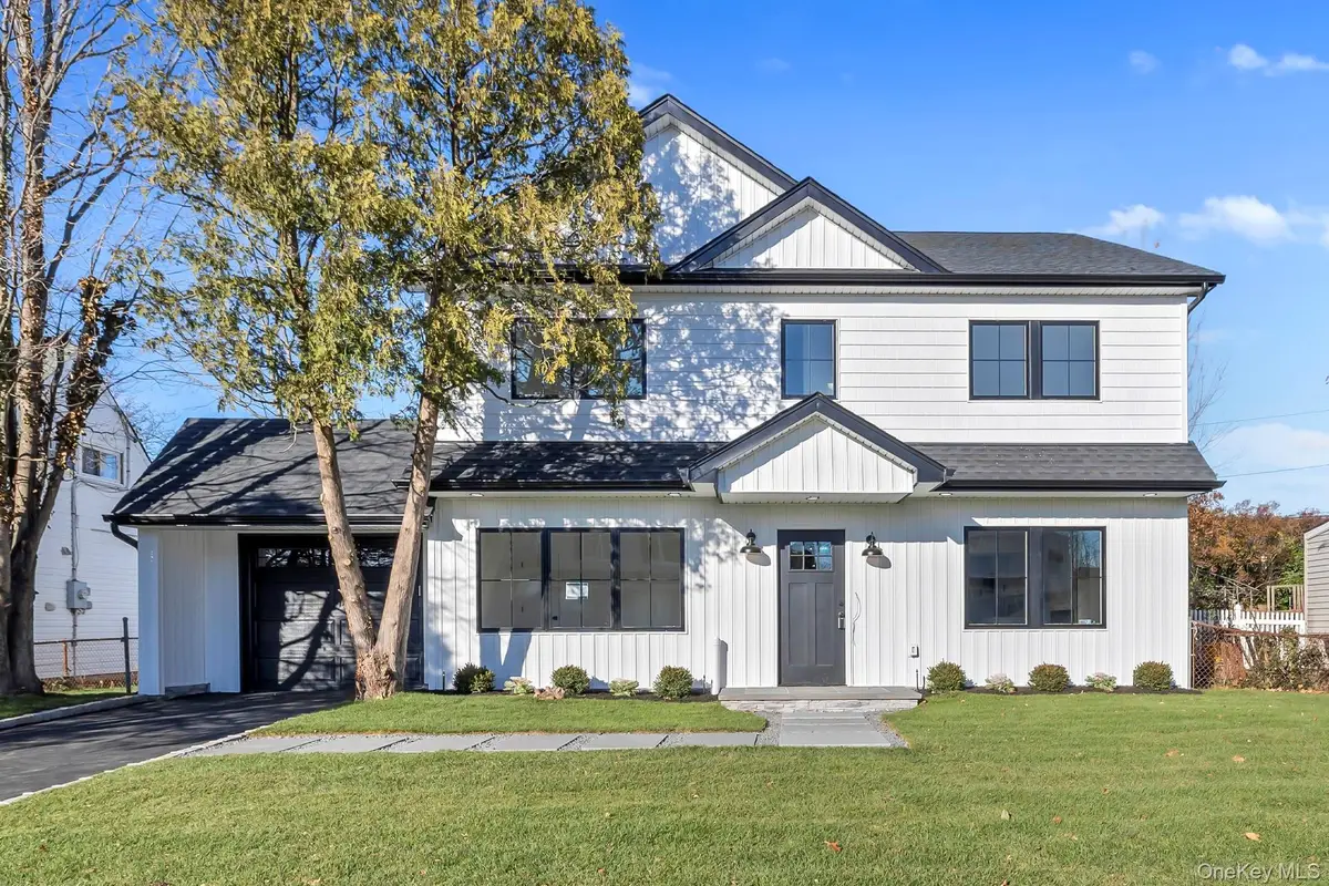 24 Rim Lane, Hicksville, NY 11801 - Image #1