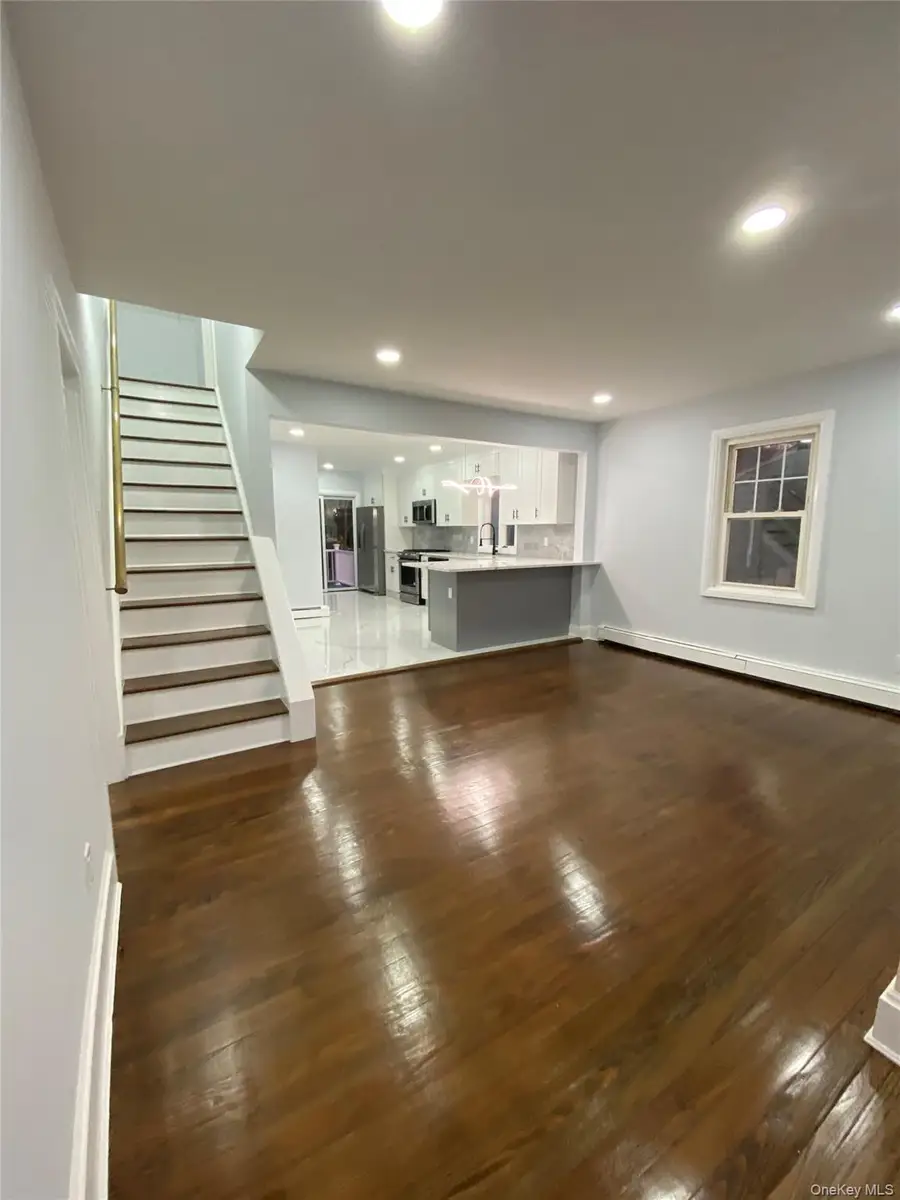 602 Clocks Boulevard, Massapequa, NY 11758 - Image #3