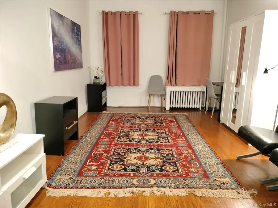 334 E 53rd Street #3A, New York, NY 10022 - Image #2
