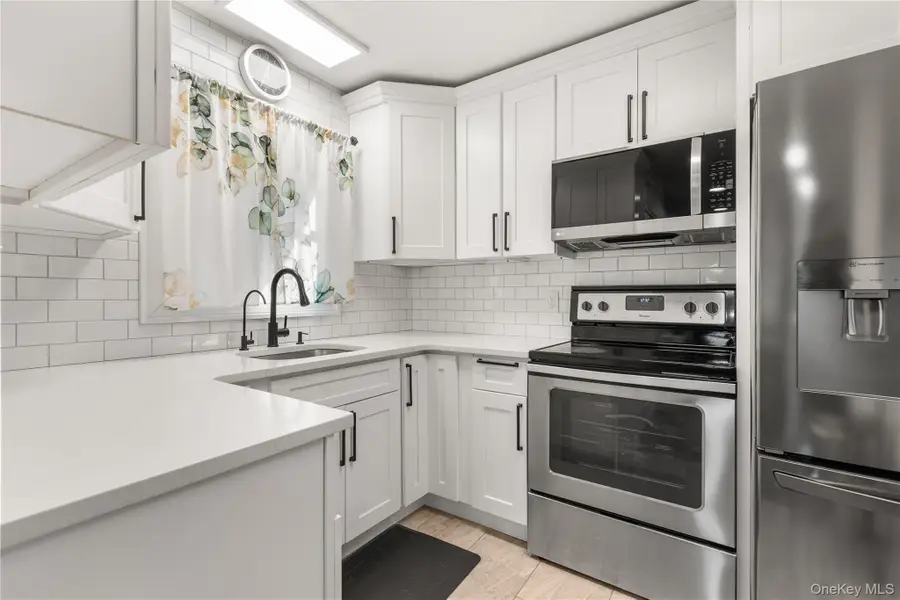 68 A Oneida Avenue, South Setauket, NY 11720 - Image #3