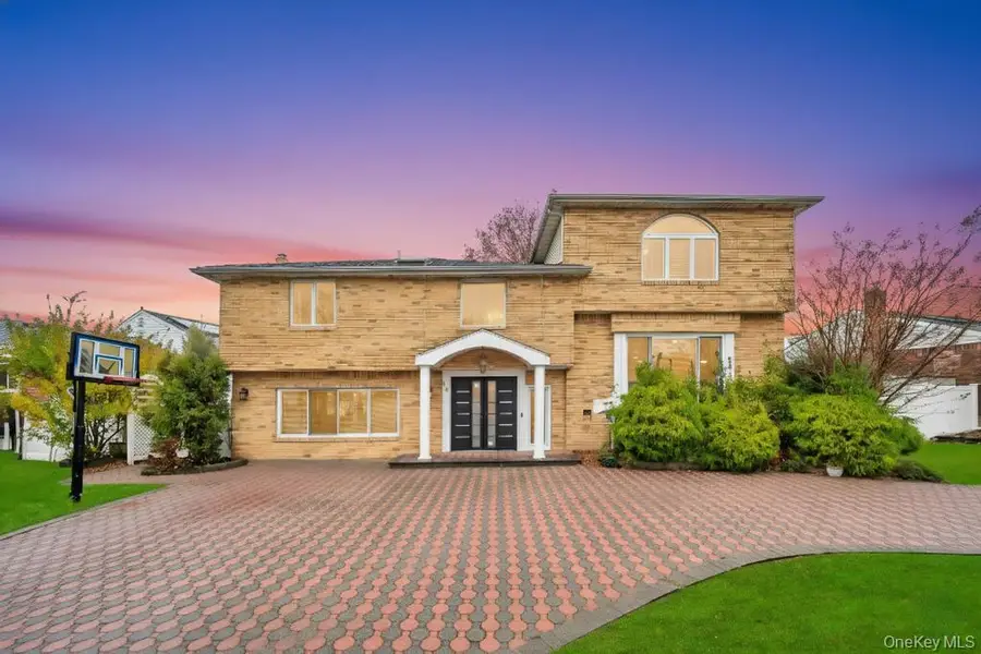 64 Fox Place, Hicksville, NY 11801 - Image #2