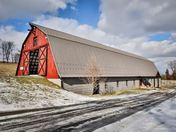 16 Almond Tree Lane, Warwick, NY 10990