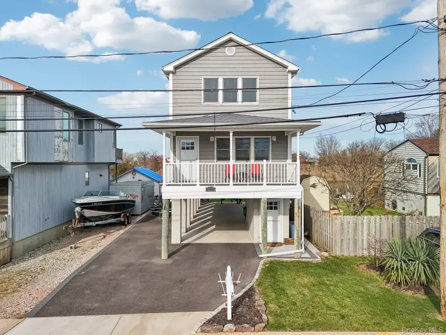 3717 Somerset Drive, Seaford, NY 11783 - Image #2