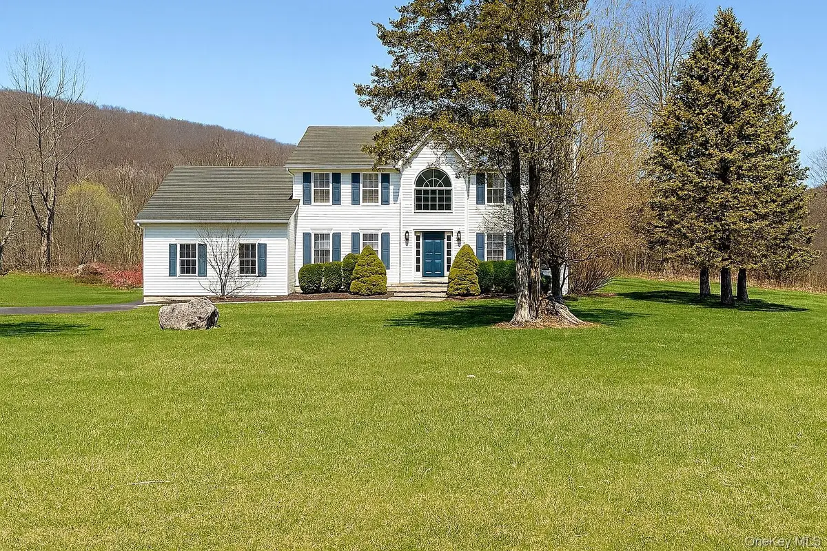 84 Coppergate Lane, Warwick, NY 10990 - Image #1
