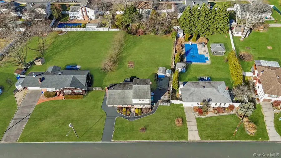 47 Pearsall Place, Deer Park, NY 11729 - Image #3