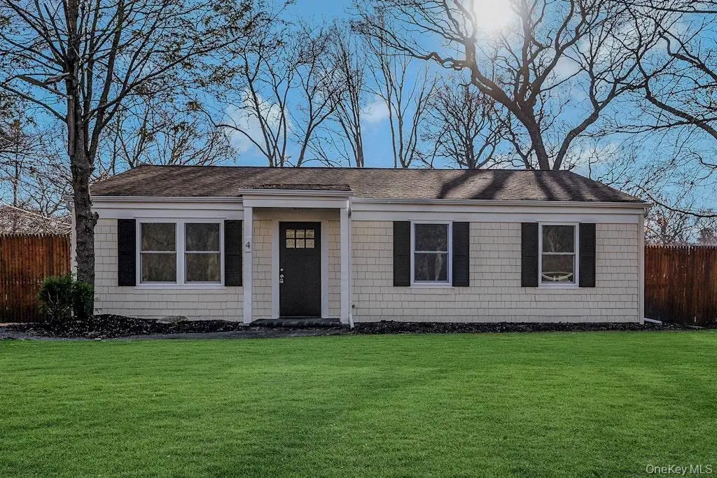 4 Park Lane, Middle Island, NY 11953 - Image #1