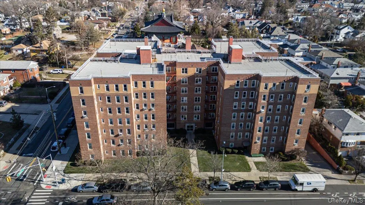 30-11 Parsons Boulevard #2T, Flushing, NY 11354 - Image #1
