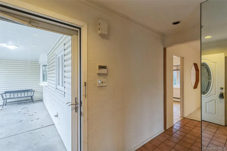 22 Ballad Lane, Stony Brook, NY 11790 - Image #3