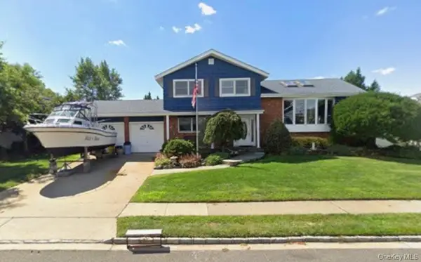 65 Waterview Avenue, Massapequa, NY 11758