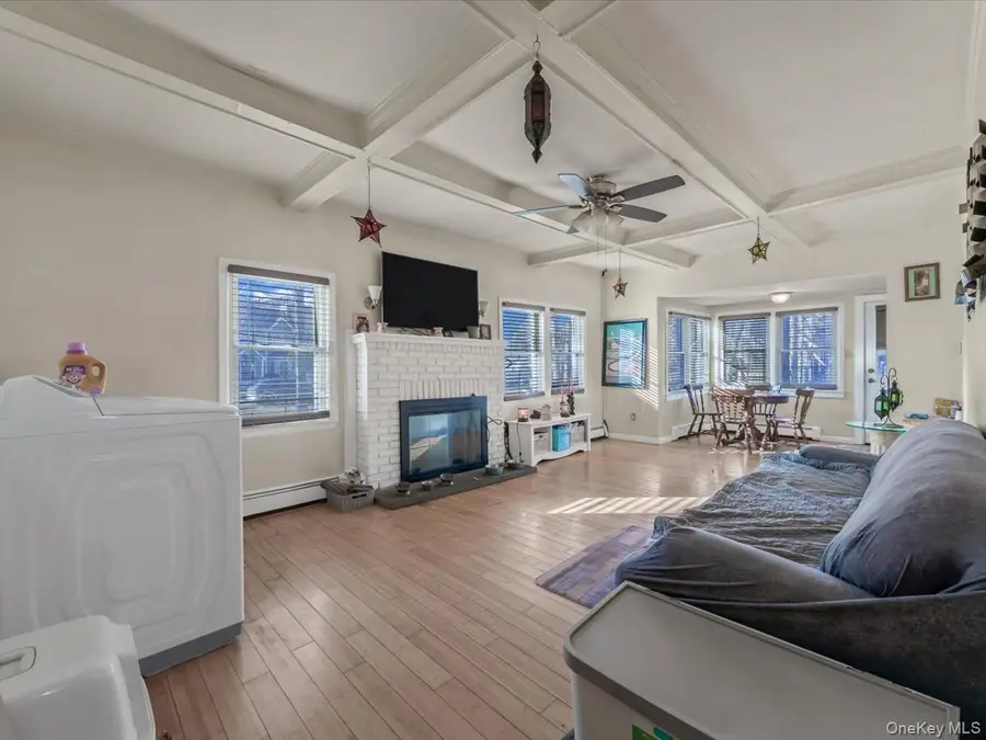 29 Parkside Avenue, Miller Place, NY 11764 - Image #2