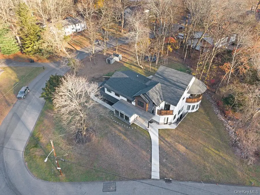 9 Wendover Lane, Suffern, NY 10901 - Image #2