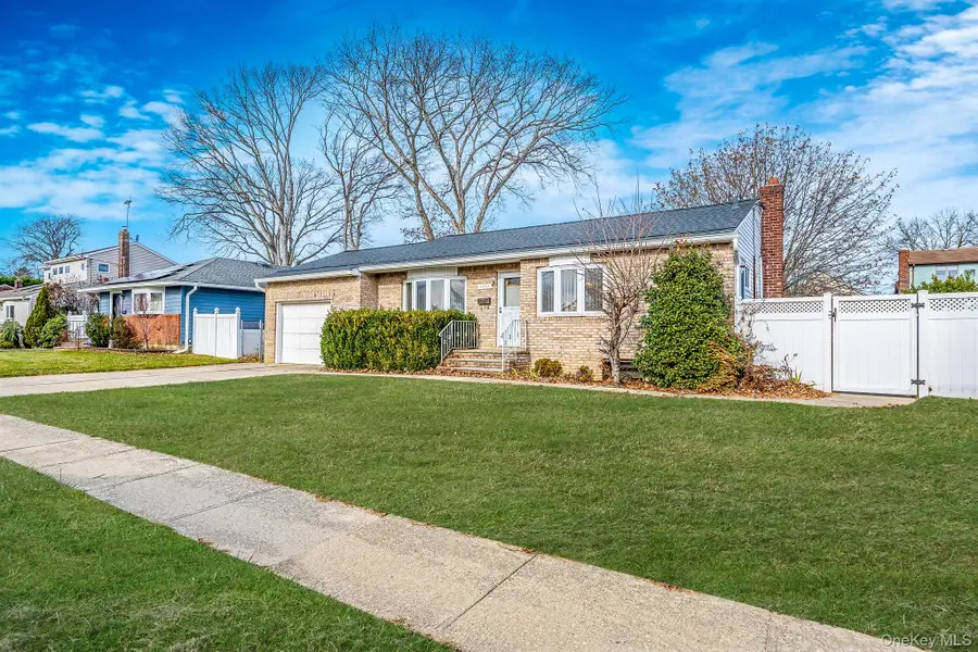 171 N Oak Street, North Massapequa, NY 11758 - Image #3