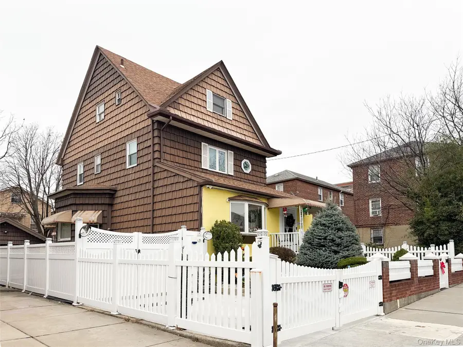 13437 58th Road, Flushing, NY 11355 - Image #2