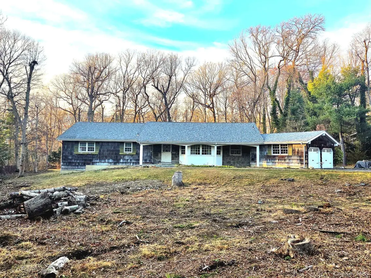 9 Weaver Lane, Dix Hills, NY 11746 - Image #1