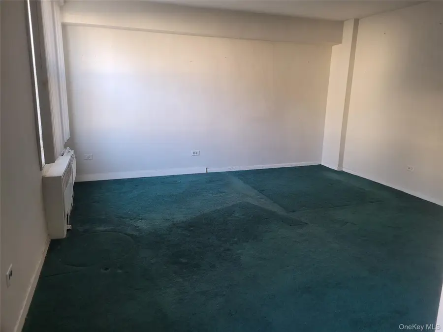 43-25 Douglaston Parkway #4J, Douglaston, NY 11363 - Image #3