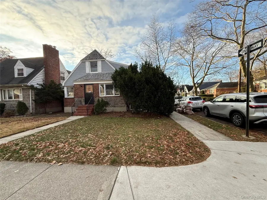 16604 67th Avenue, Fresh Meadows, NY 11365 - Image #3