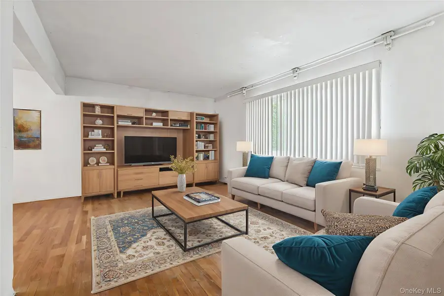 105 Loop Drive, Sayville, NY 11782 - Image #3