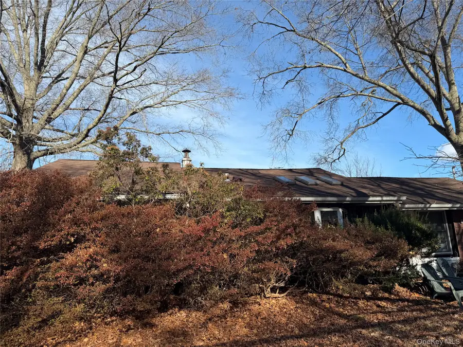 201 Frost Pond Road, Glen Cove, NY 11542 - #3