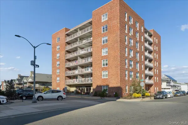 855 E Broadway #4G, Long Beach, NY 11561