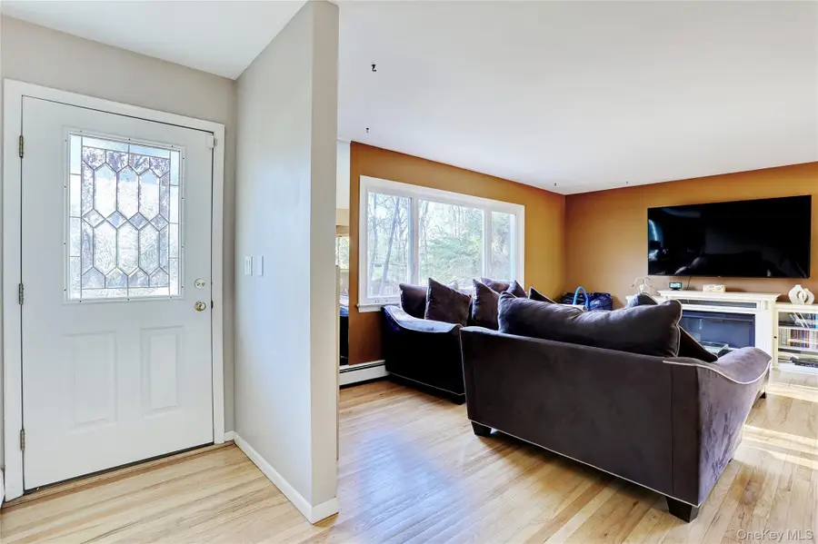 160 Pascack Road, Chestnut Ridge, NY 10965 - #3