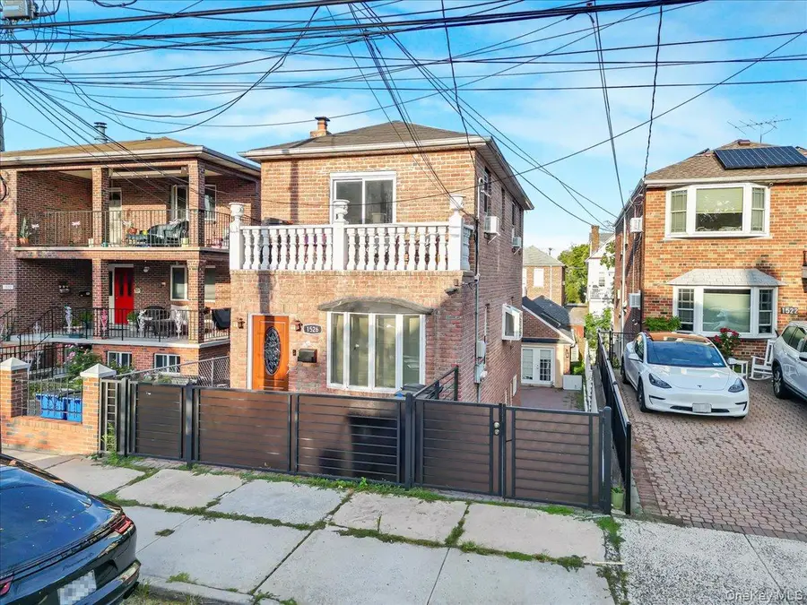 1526 Kennellworth Place, Bronx, NY 10465 - Image #2
