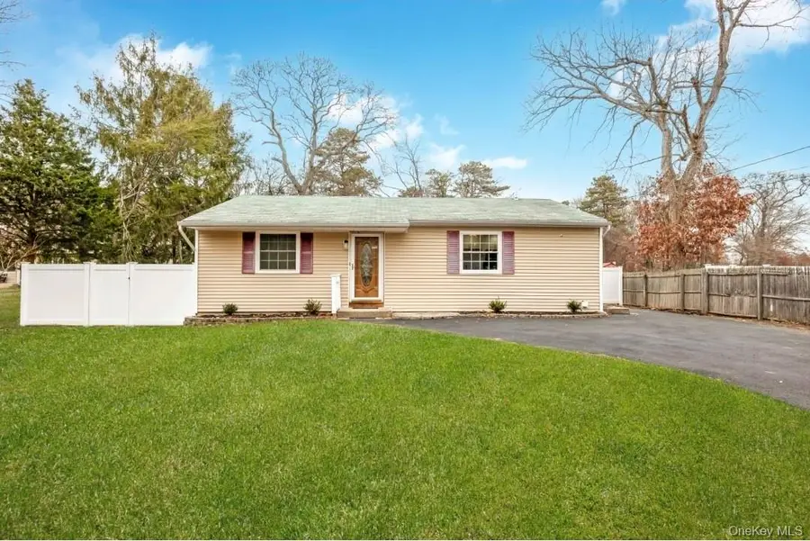 59 Nelson Road, Selden, NY 11784 - Image #2