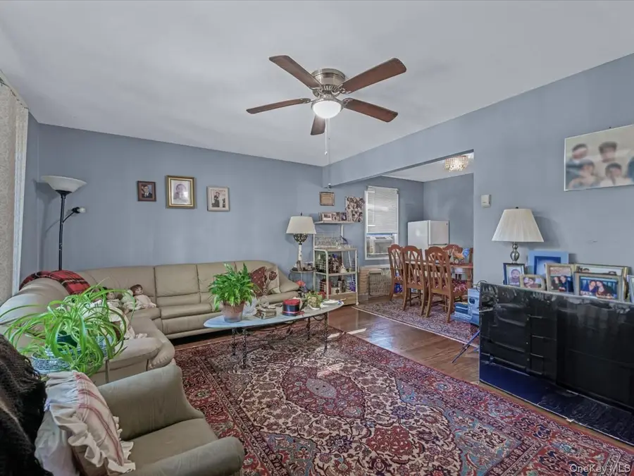 206 Hunnewell Avenue, Elmont, NY 11003 - Image #3