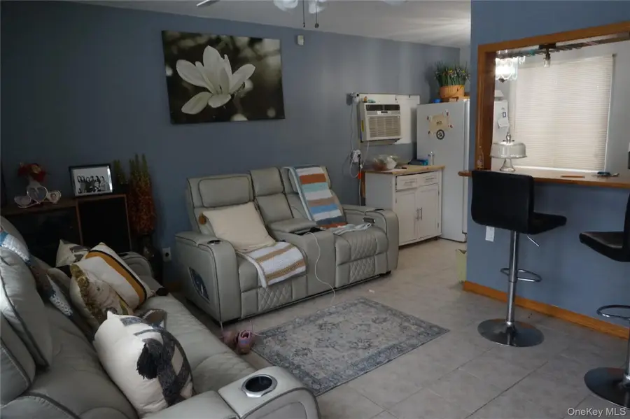 1678 N Thompson Divide, Bay Shore, NY 11706 - #2